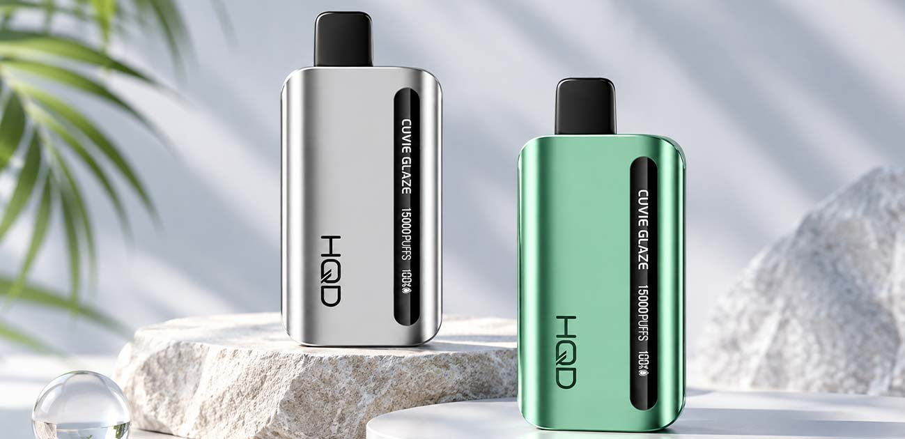 HQD Glaze 15000 review featuring two HQD Glaze disposable vape devices with up to 15,000 puffs.